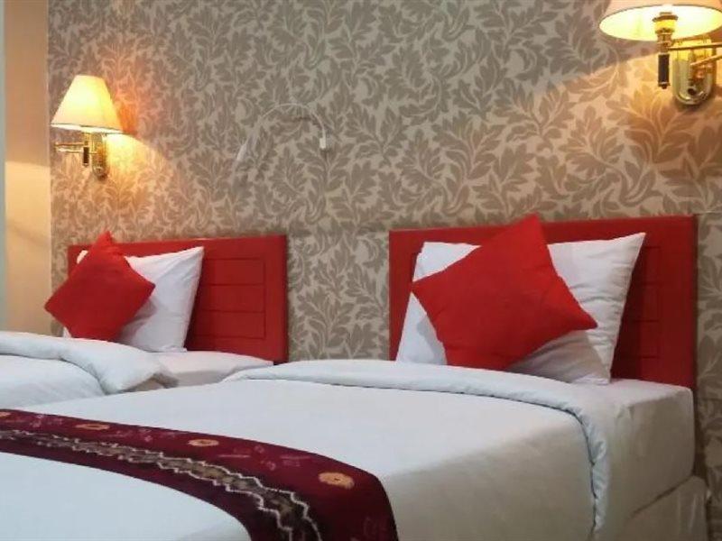 Queen City Hotel Banjarmasin Banjarmasin  Buitenkant foto