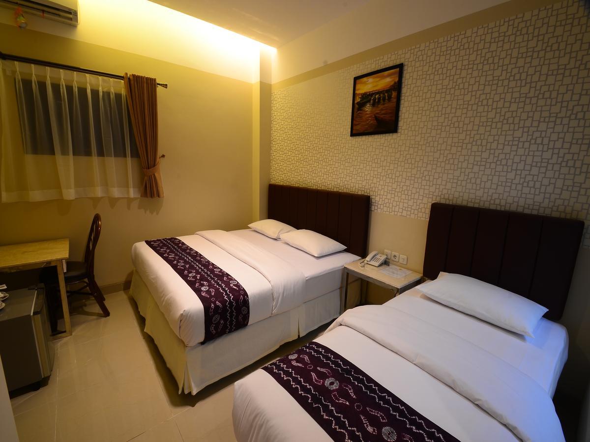 Queen City Hotel Banjarmasin Banjarmasin  Buitenkant foto
