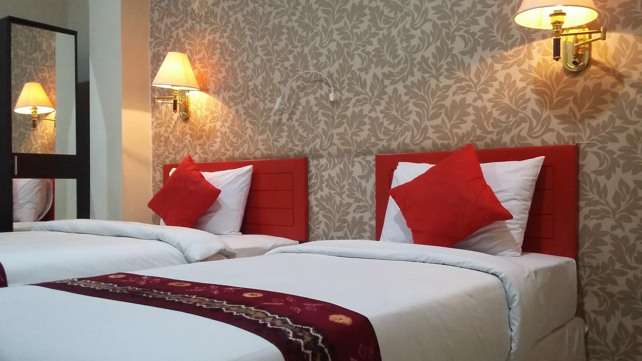 Queen City Hotel Banjarmasin Banjarmasin  Buitenkant foto